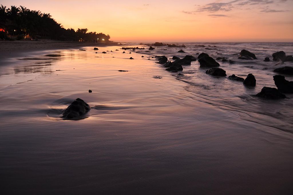 secret hidden beaches around the world