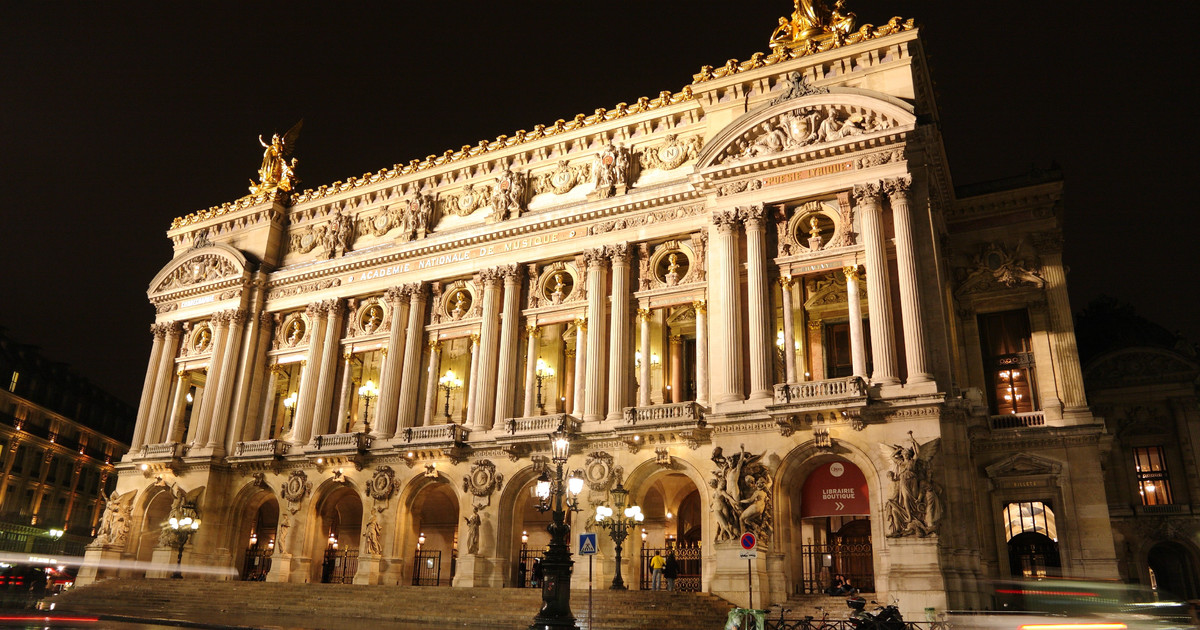  Palace of Versailles