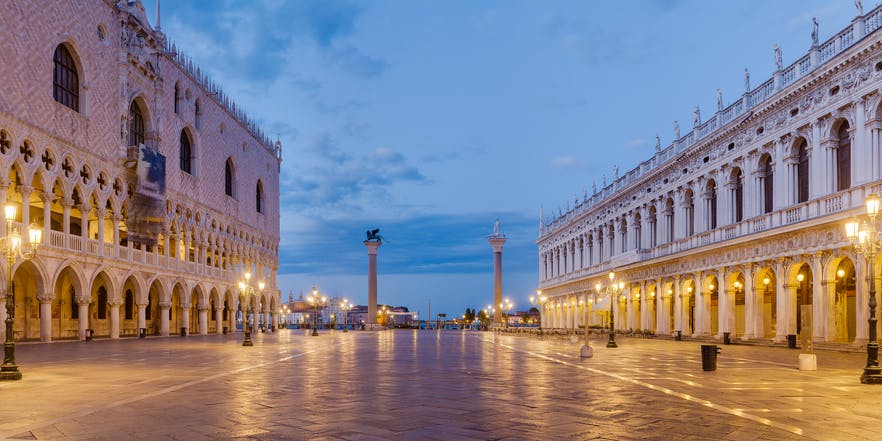 Venice in February - hot air balloon