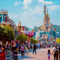 hong kong disneyland rides