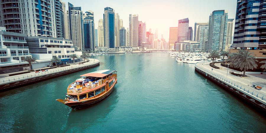 Dubai in april - dhow cruise 