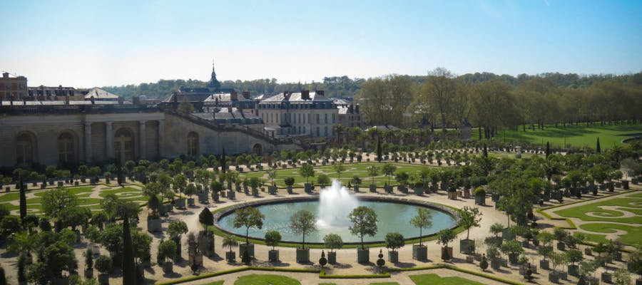 paris in April - palace of versailles