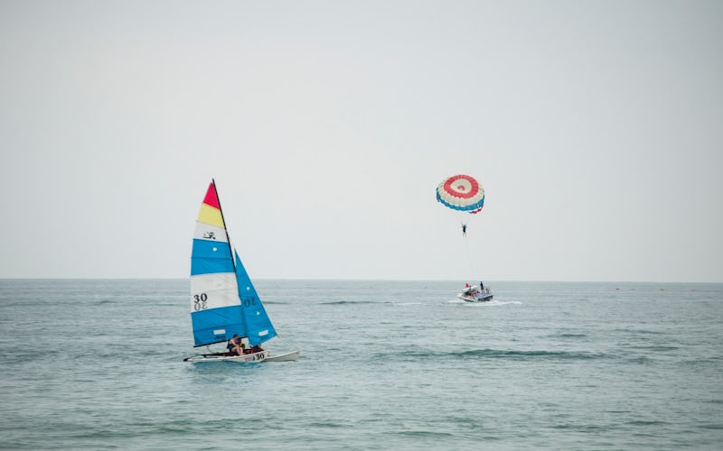 parasailing in dubai