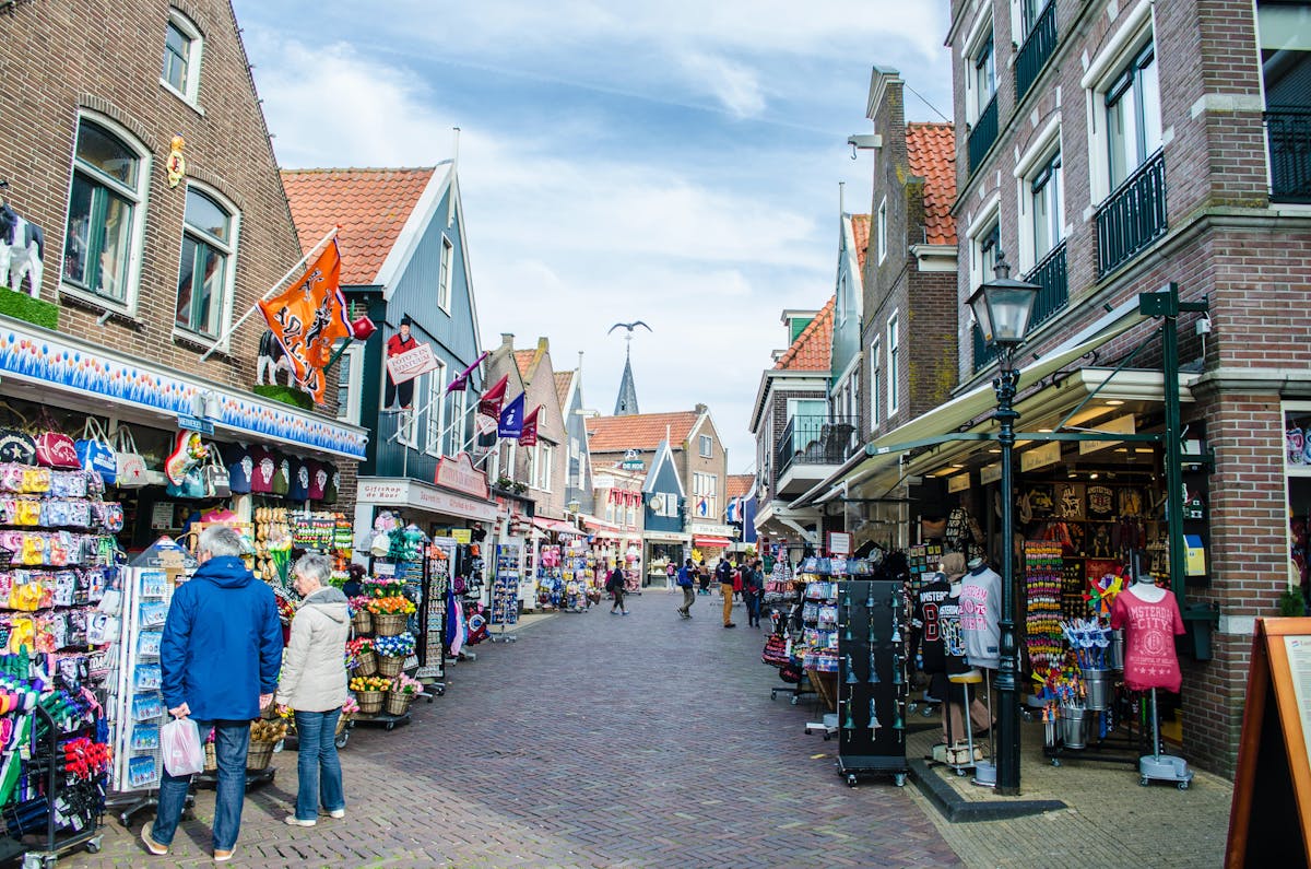 why take Amsterdam to Volendam day trip