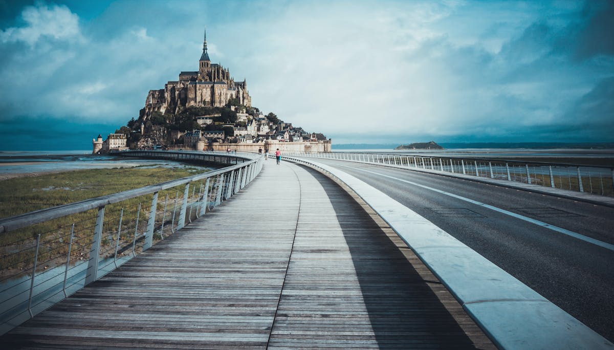 paris to mont st michel