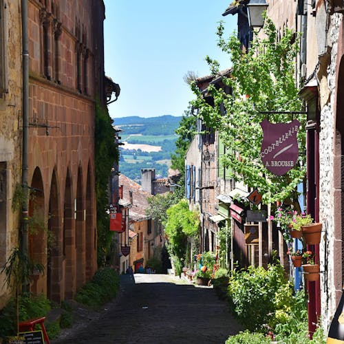 Paris to Mont St Michel day trip-streets