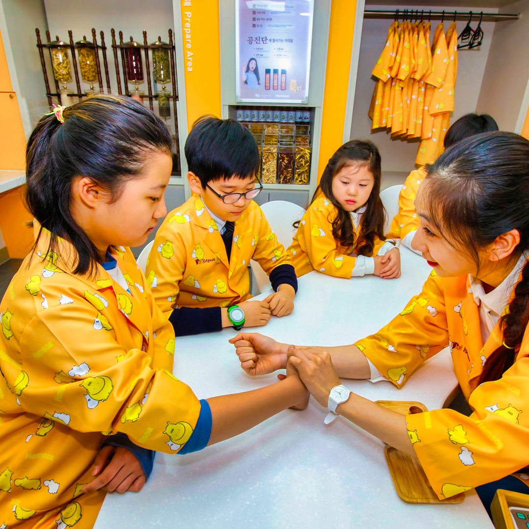 Children participating in an activity at Kidzania Seoul.