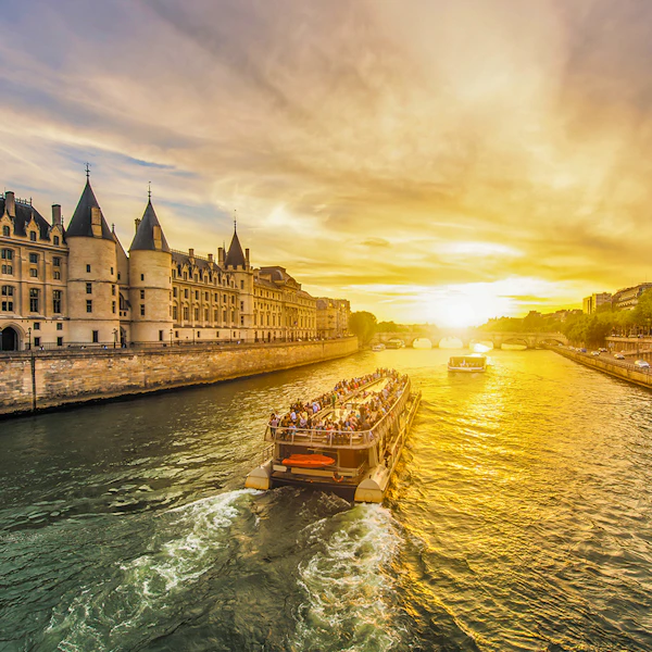Seine River sightseeing cruise