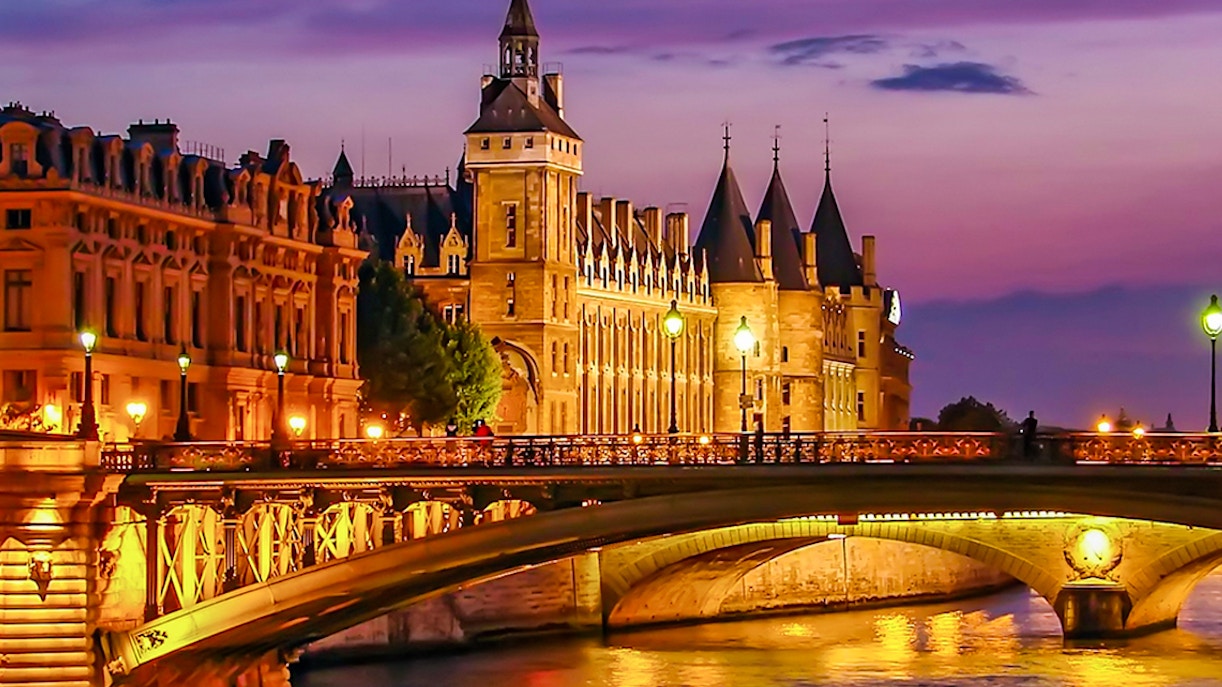 Crucero por el Sena con cena